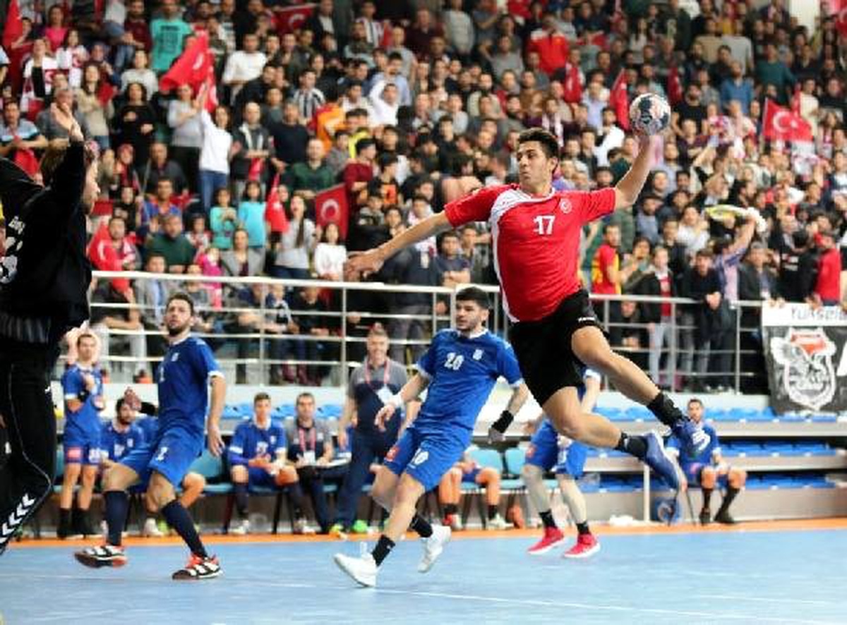 Hentbol A Milli Takımı Yunanistan Karşısında