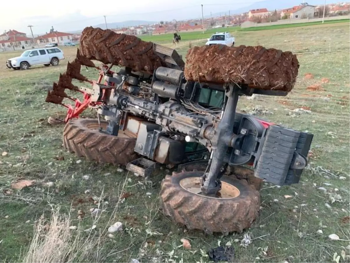 İki Kardeş, Traktörün Altında Kalmaktan Kabin Sayesinde Kurtuldu