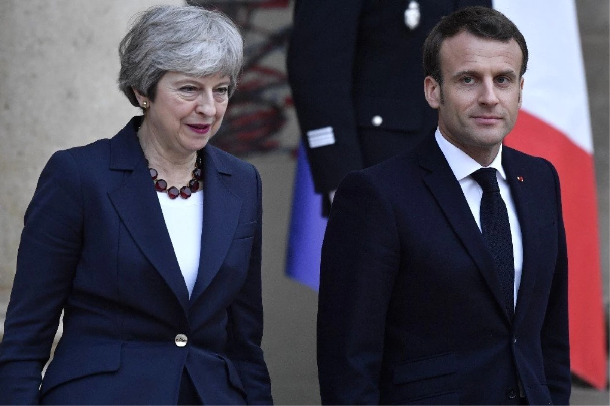 İngiltere Başbakanı May, Fransa Cumhurbaşkanı Macron ile Görüştü