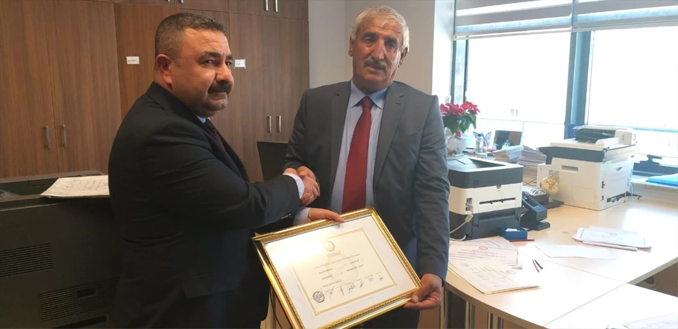 Karakeçili Belediye Başkanı Aydemir Mazbatasını Aldı