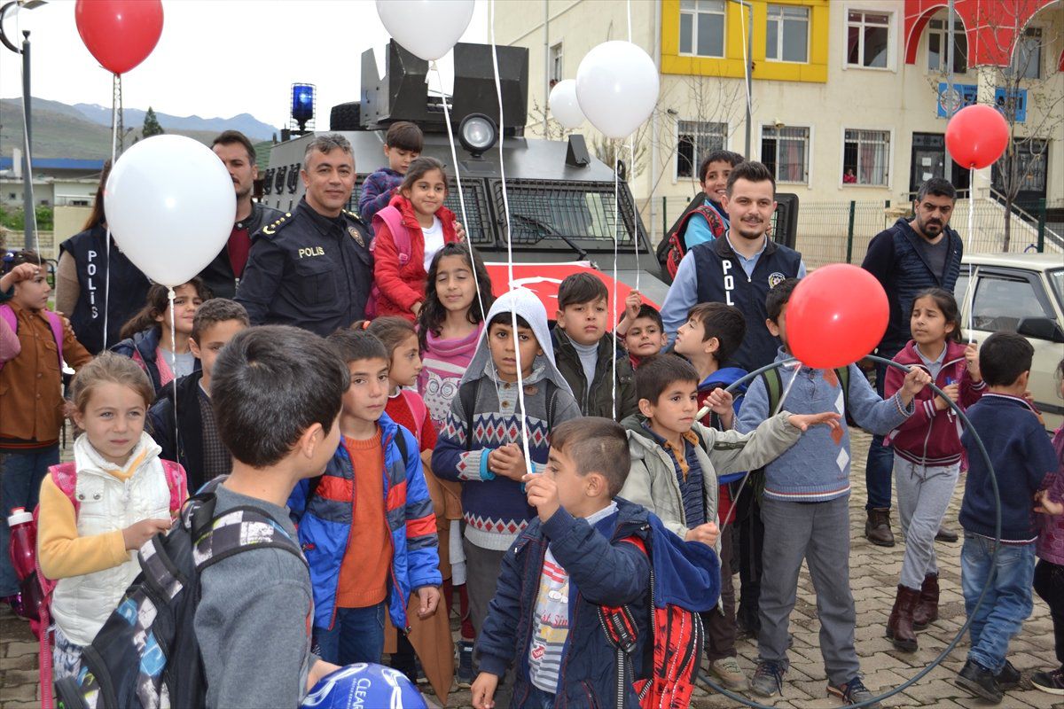 Kozluk\'ta Polis Haftası Etkinliği