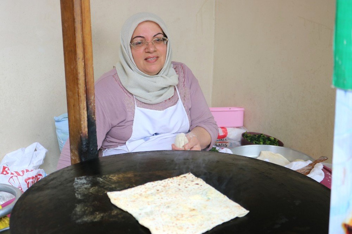 Oklava, Hamur Tahtası ve 5 Kilogram Un Alıp Gözleme Dükkanı Açtı