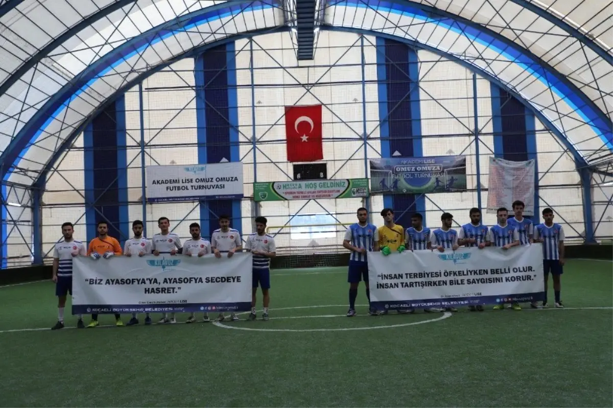 Omuz Omuza\' Futbol Turnuvası Başladı