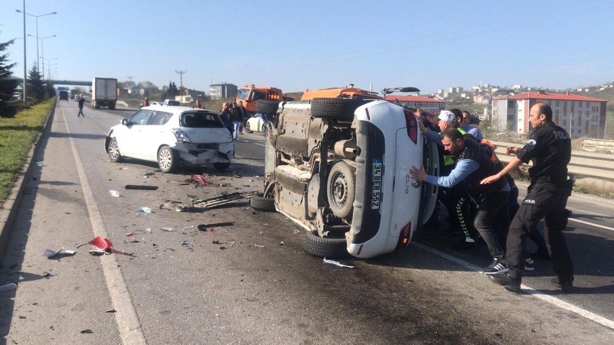 Samsun\'da Zincirleme Trafik Kazası: 2 Yaralı