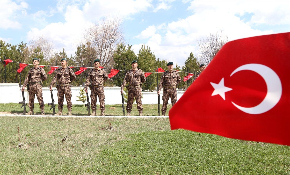 Türk Polis Teşkilatı\'nın Kuruluşunun 174. Yıl Dönümü