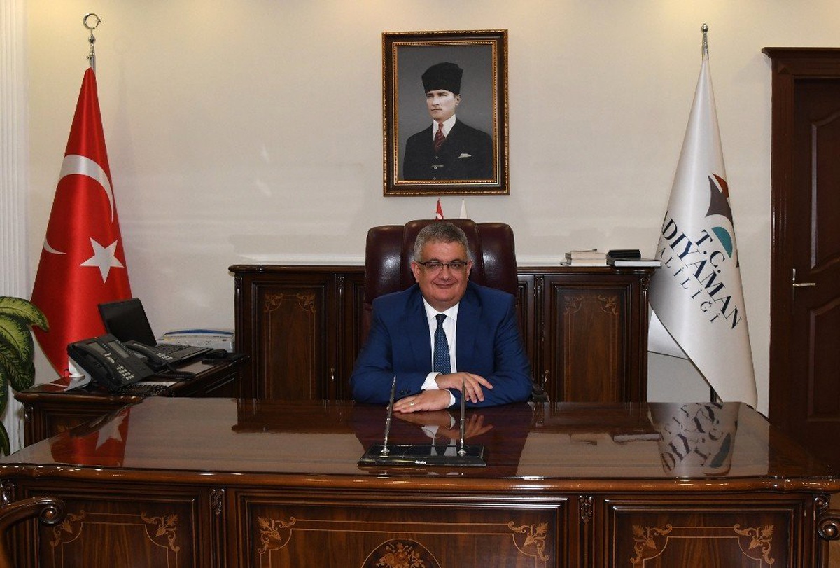Vali Aykut Pekmez\'in 10 Nisan Polis Haftası Mesajı