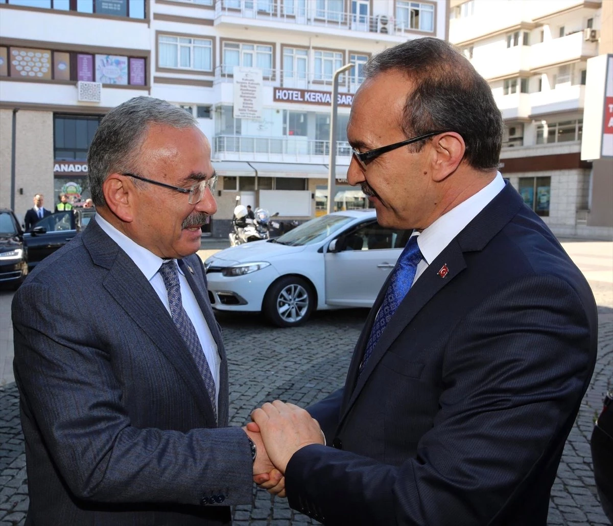 Vali Yavuz\'dan Belediye Başkanlarına Ziyaret