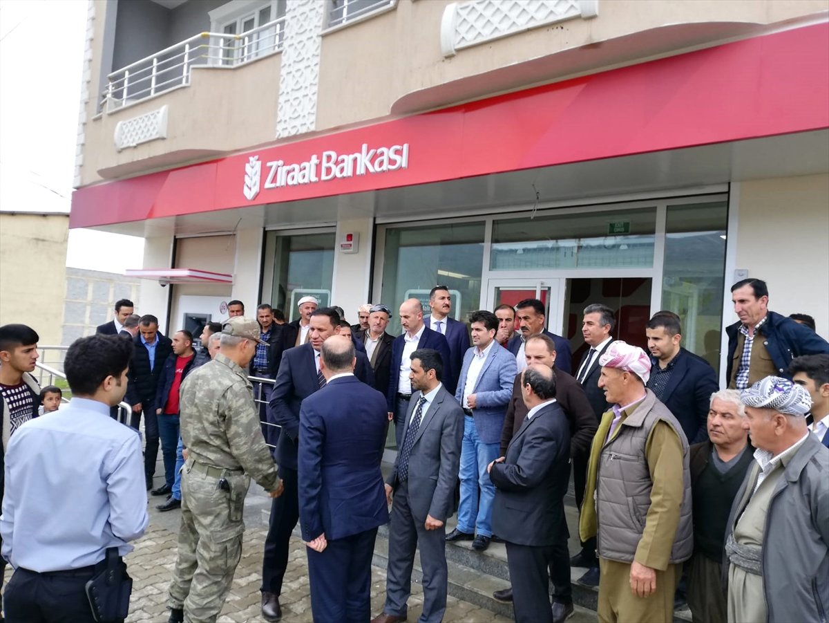 Ziraat Bankası, Derecik\'te Şube Açtı