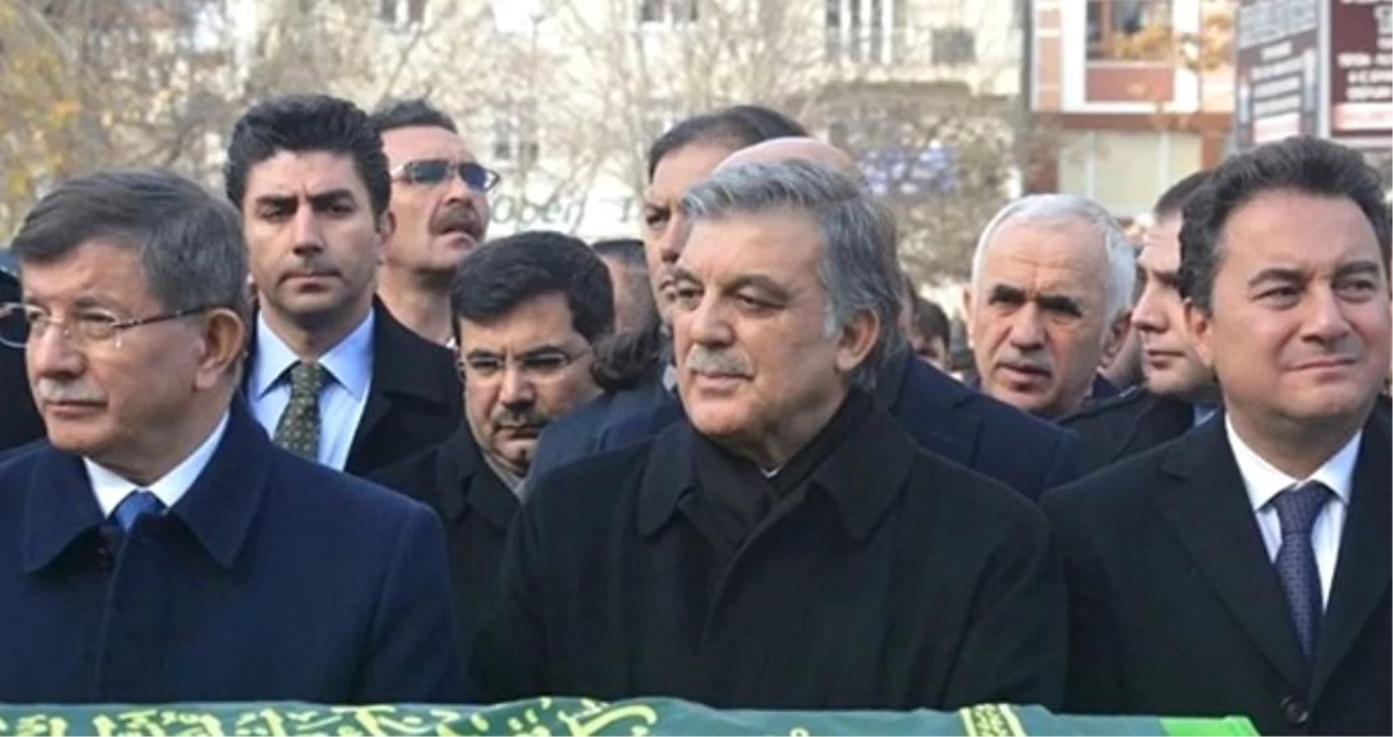 Abdullah Gül\'den Yeni Parti Kuracağı Konuşulan Babacan ve Davutoğlu\'na Talimat: Bekleyin