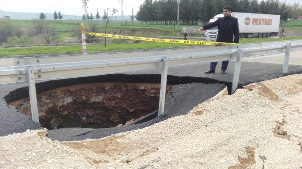 Aynı Bölgede Yeniden Obruk Oluştu