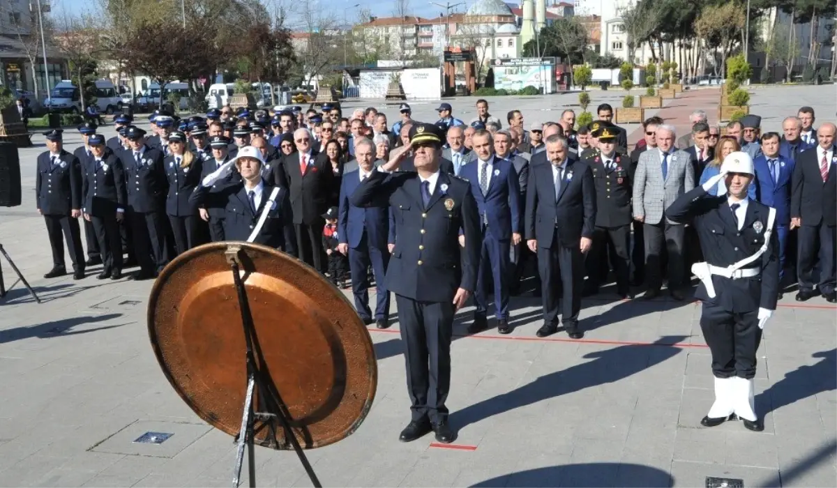 Bafra\'da Polis Haftası Töreni