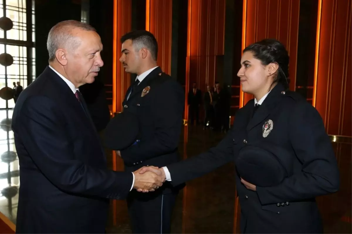Cumhurbaşkanı Erdoğan, Polislerin Bayramını Kutladı
