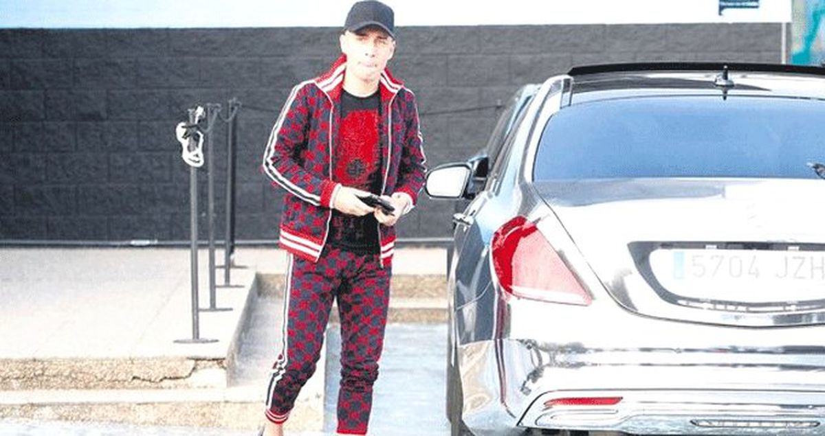 Emre Mor'a Tepki Bitmiyor! Şimdi de Malikaneye Taşındı