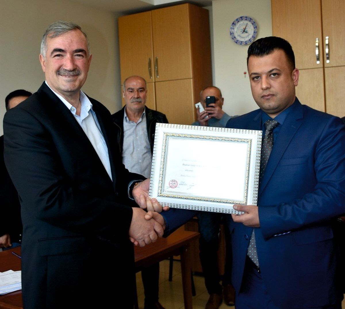 Kahta\'da İbrahim Yusuf Turanlı Mazbatasını Aldı