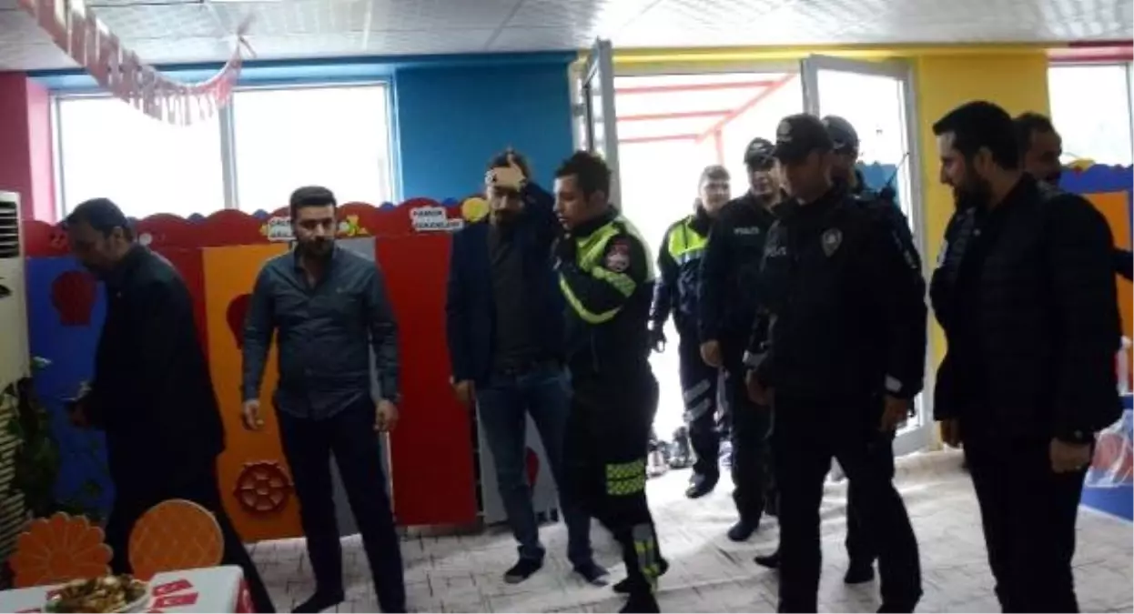 Kavga İhbarına Giden Polislere Pasta Sürprizi