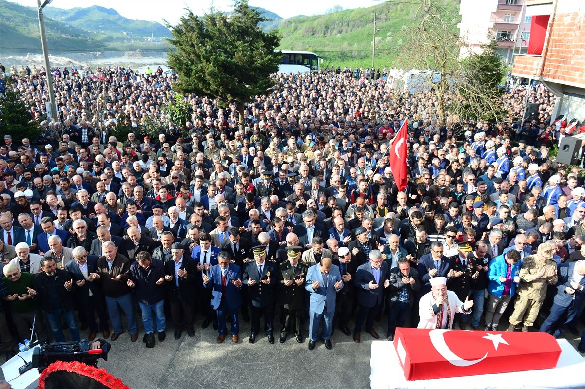 Kaza Kurşunuyla Şehit Olan Askerin Cenazesi Toprağa Verildi