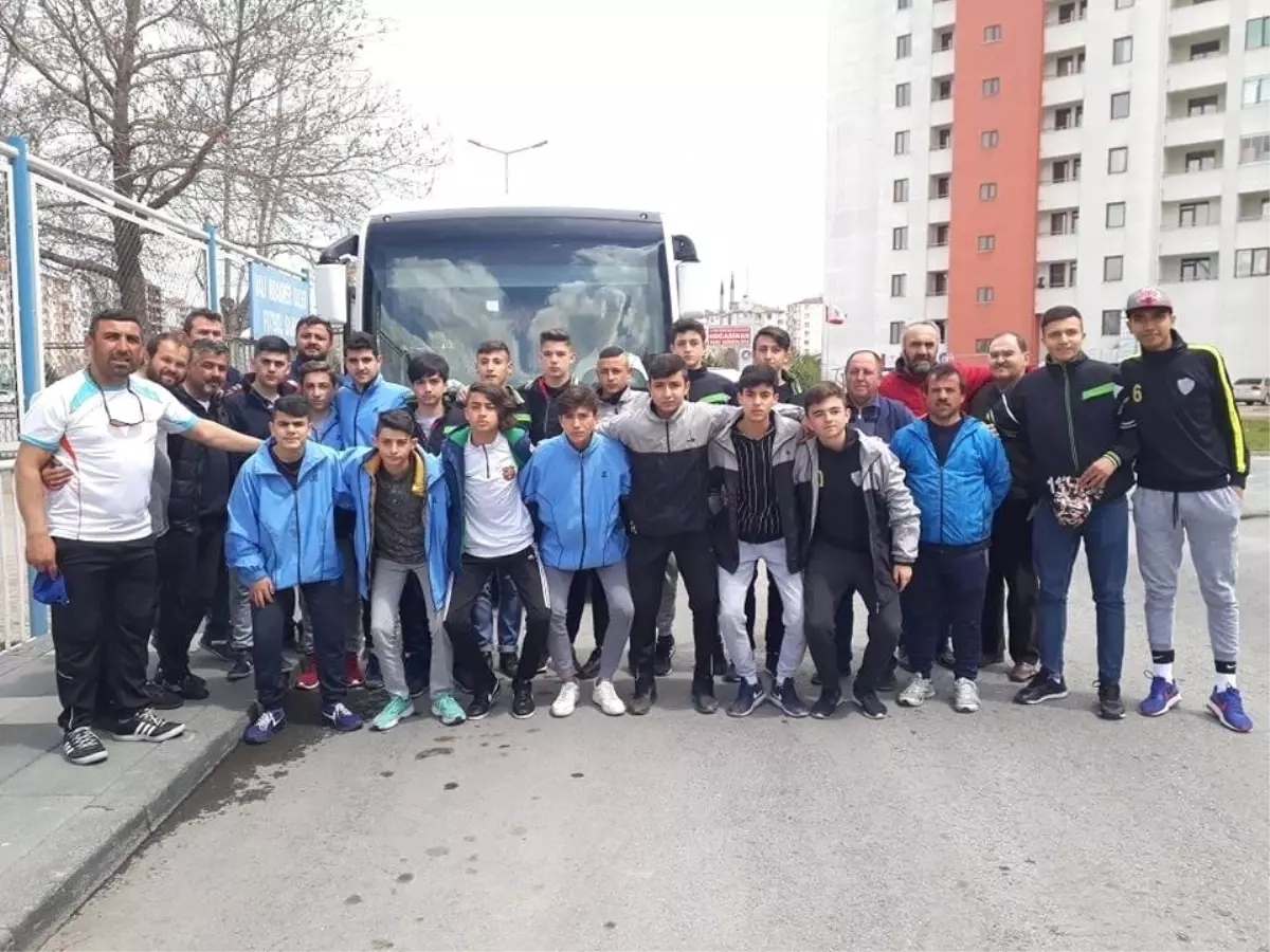 Kocasinan Şimşekspor U-15 Takımı Kırıkkale\'ye Gitti