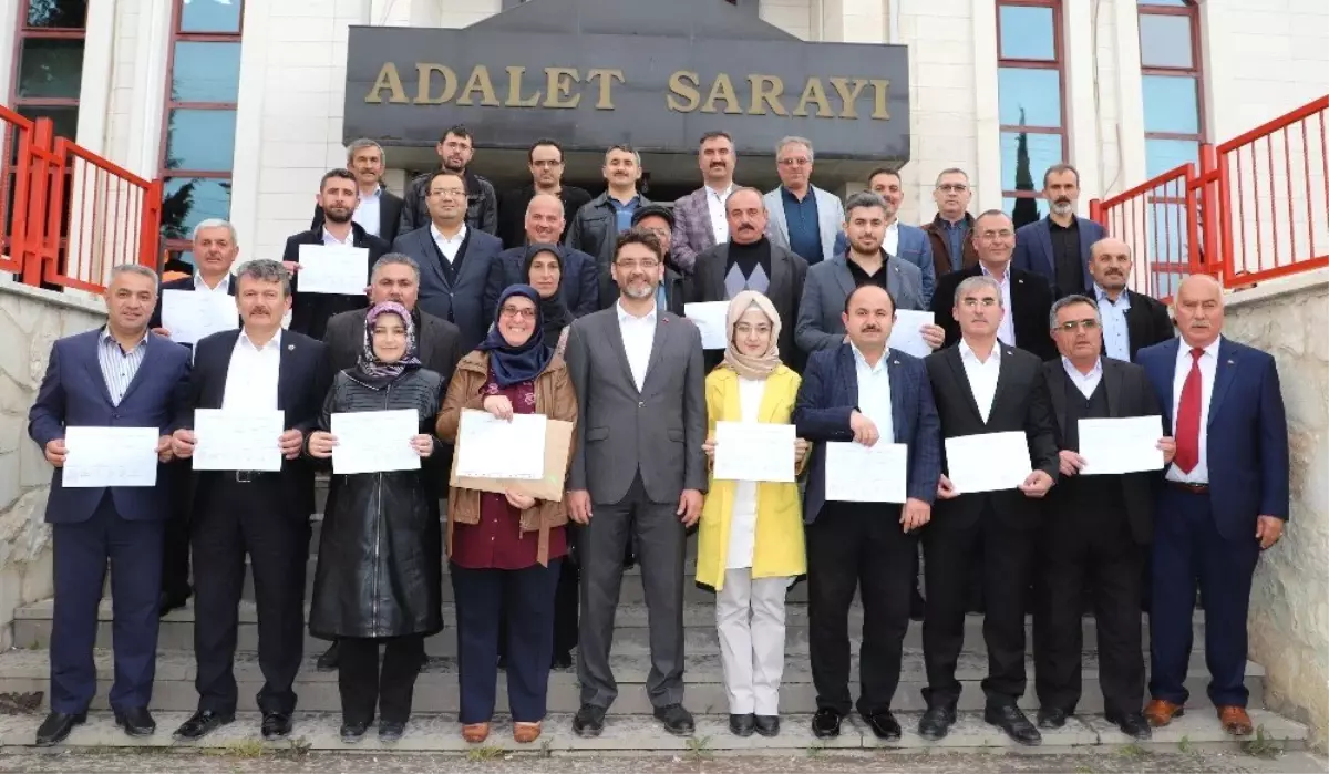 Korkuteli Belediye Meclis Üyeleri Mazbatalarını Aldı