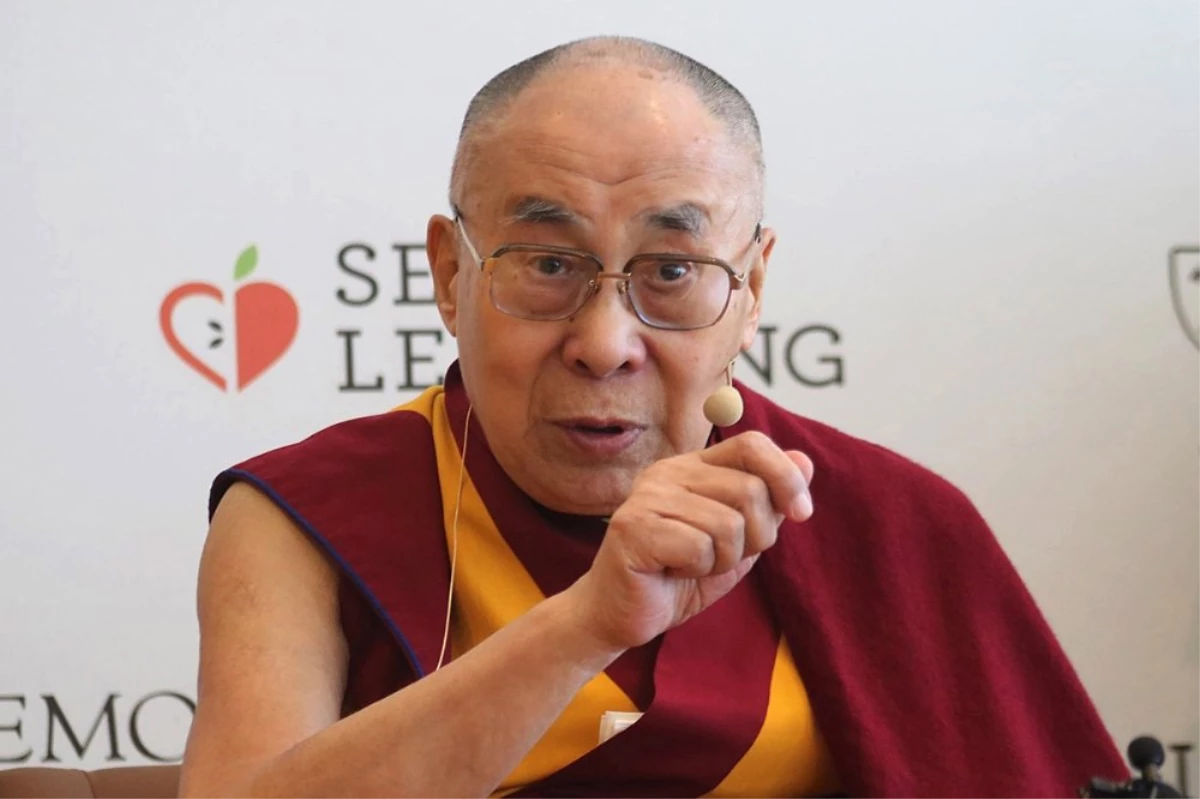 Tibet Ruhani Lideri Dalai Lama Hastaneye Kaldırıldı