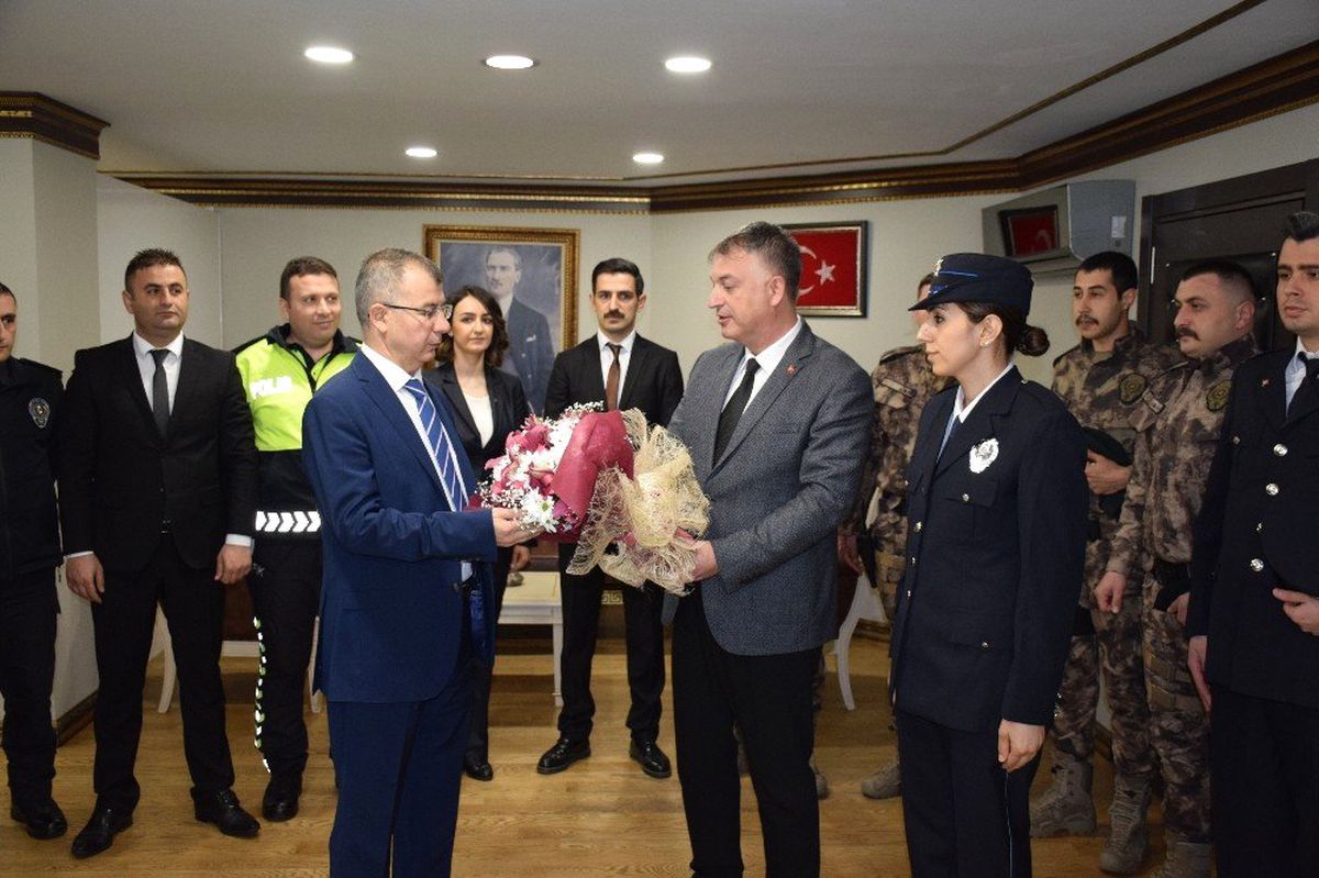 Vali Doruk, Polis Teşkilatı\'nın 174. Kuruluş Yıldönümünü Kutladı