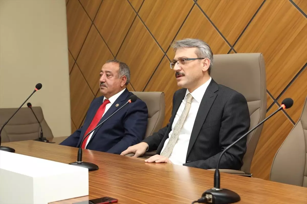 Vali Ekinci\'yi, İl Genel Meclis Üyeleri Ziyaret Etti