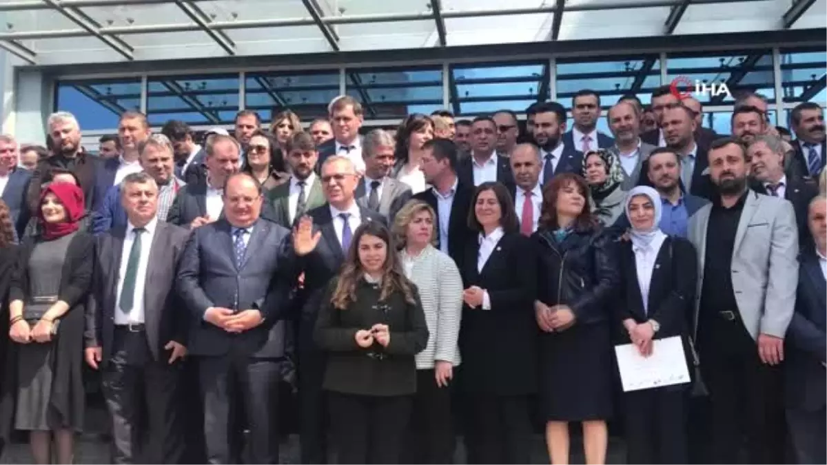 23 Oyla Seçilen Helvacıoğlu, Mazbatasını Aldı