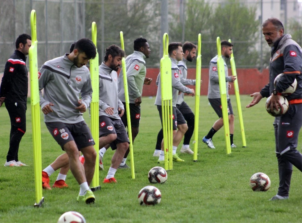 Adanaspor\'da Gazişehir Maçı Hazırlıkları Sürüyor