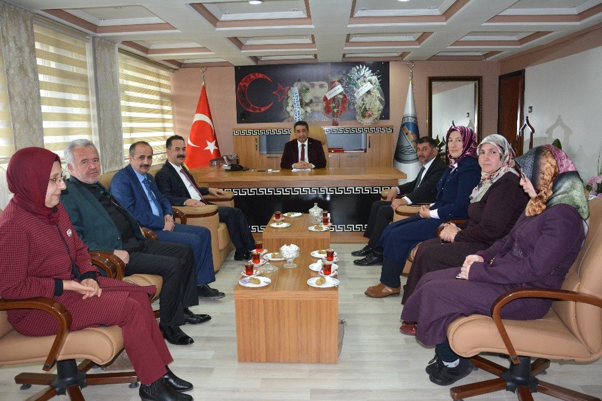 AK Parti Erzincan İl Teşkilatından Başkan Gültekin\'e Ziyaret