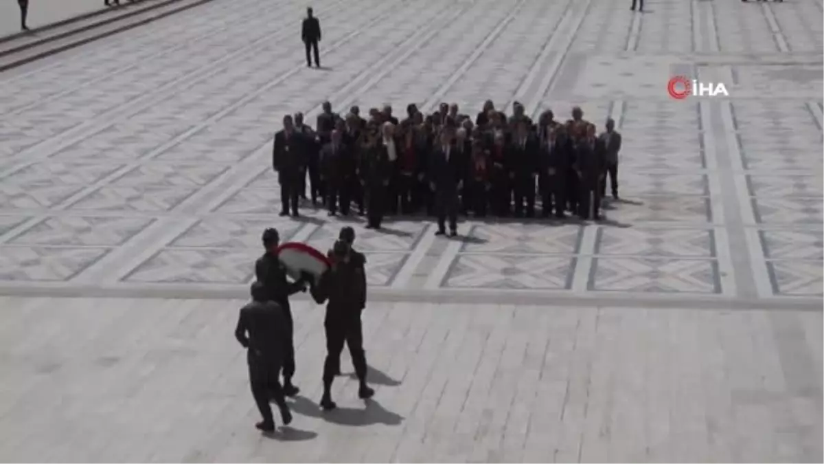 Alper Taşdelen ve Çankaya Meclis Üyeleri Anıtkabir\'de