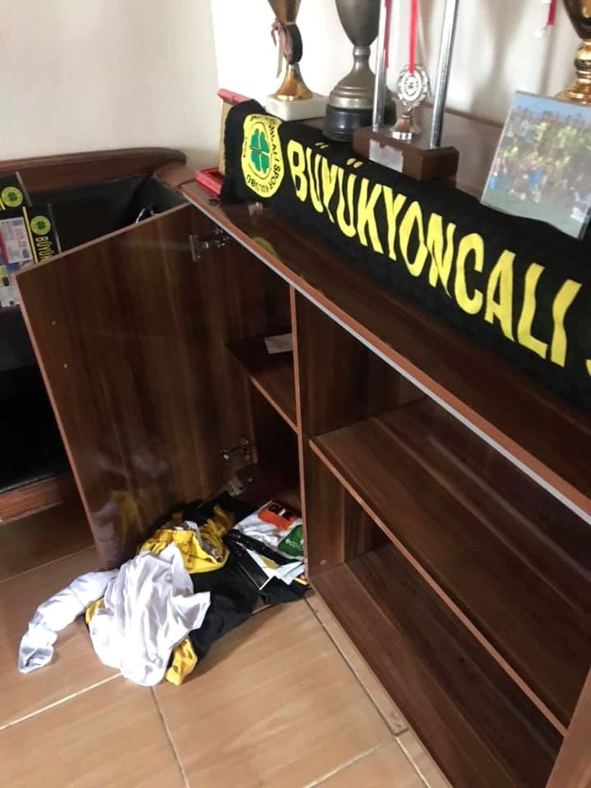 Amatör Takımın Binasına Hırsızlar Girdi