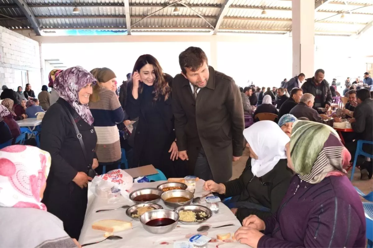 Başkan Demirci\'nin Hâyır Yemeğine 10 Bin Kişi Katıldı