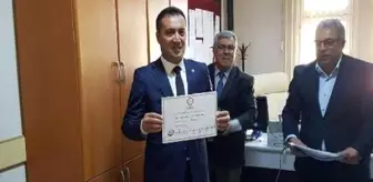 CHP'li Başkan Tekbirlerle Göreve Başladı