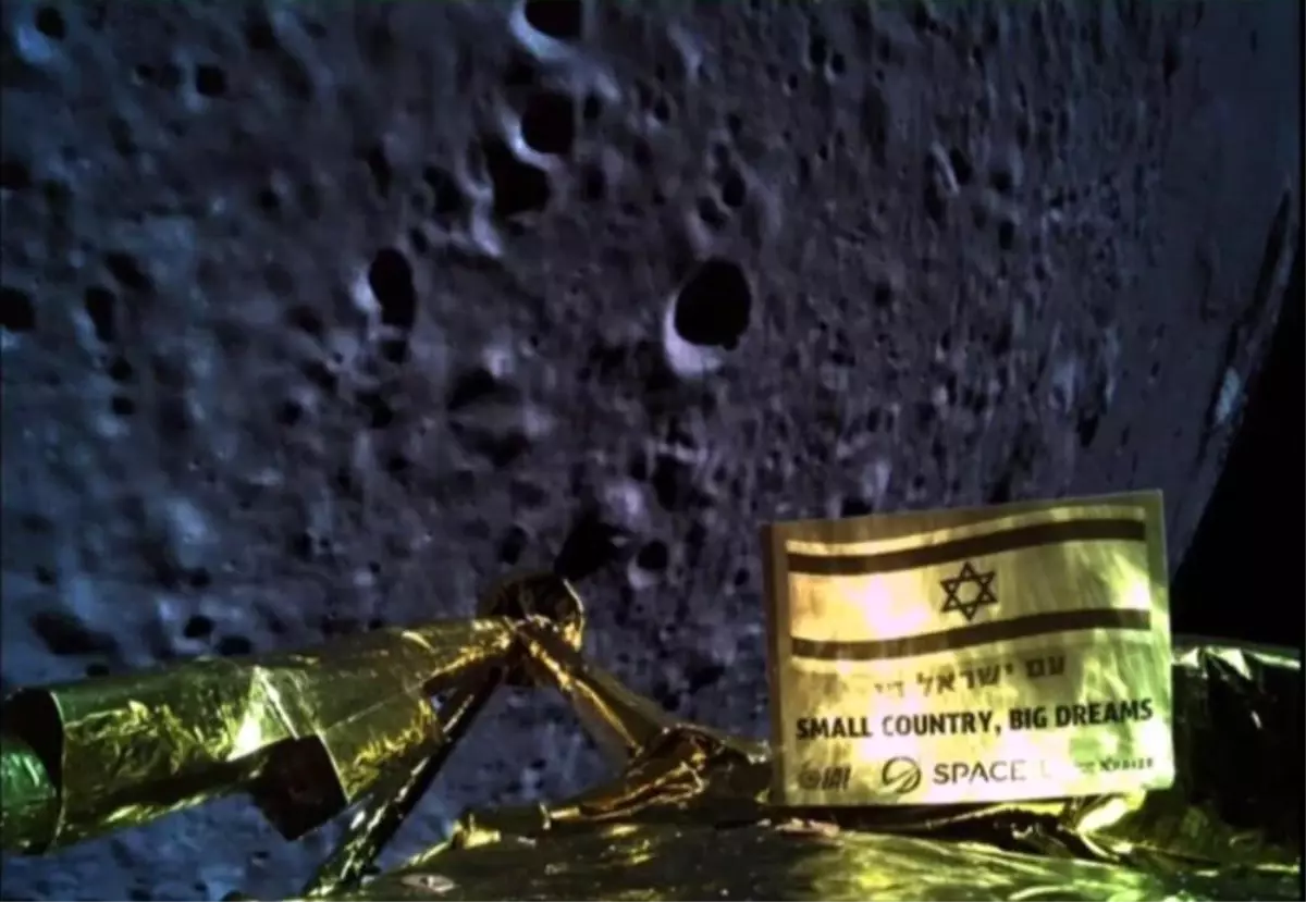 İsrail\'in Ay\'a Yolculuğu Başarısızlıkla Noktaladı