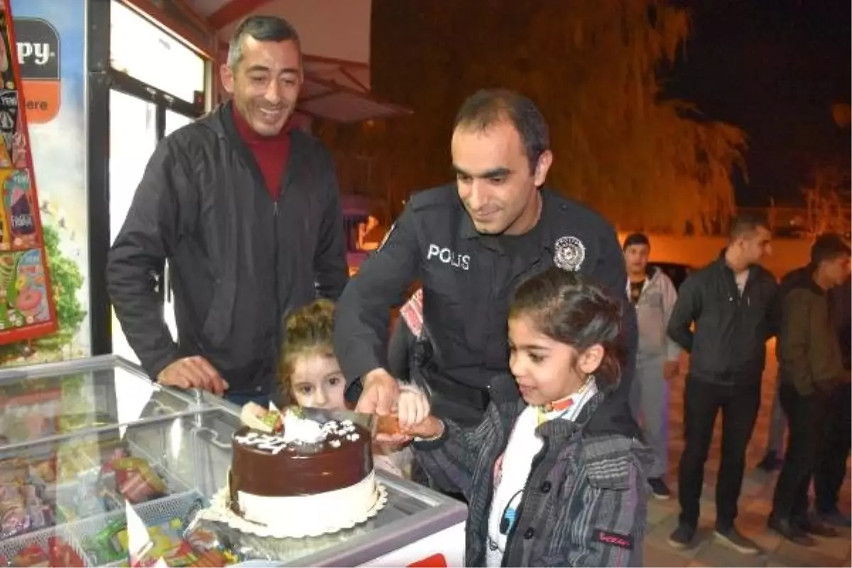 Kavga İhbarına Giden Polislere Pasta Sürprizi