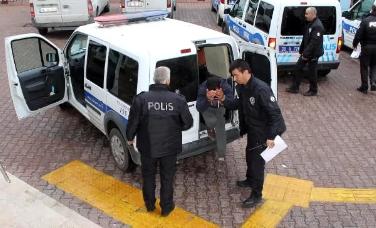 Kayseri\'de Aranan Şüphelilere Şafak Operasyonu: 30 Gözaltı