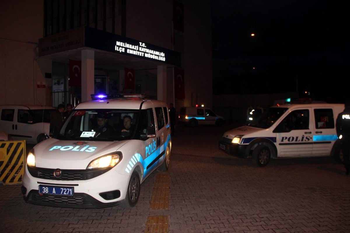 Kayseri Emniyeti\'nden Aranan Şahıslara Büyük Operasyon