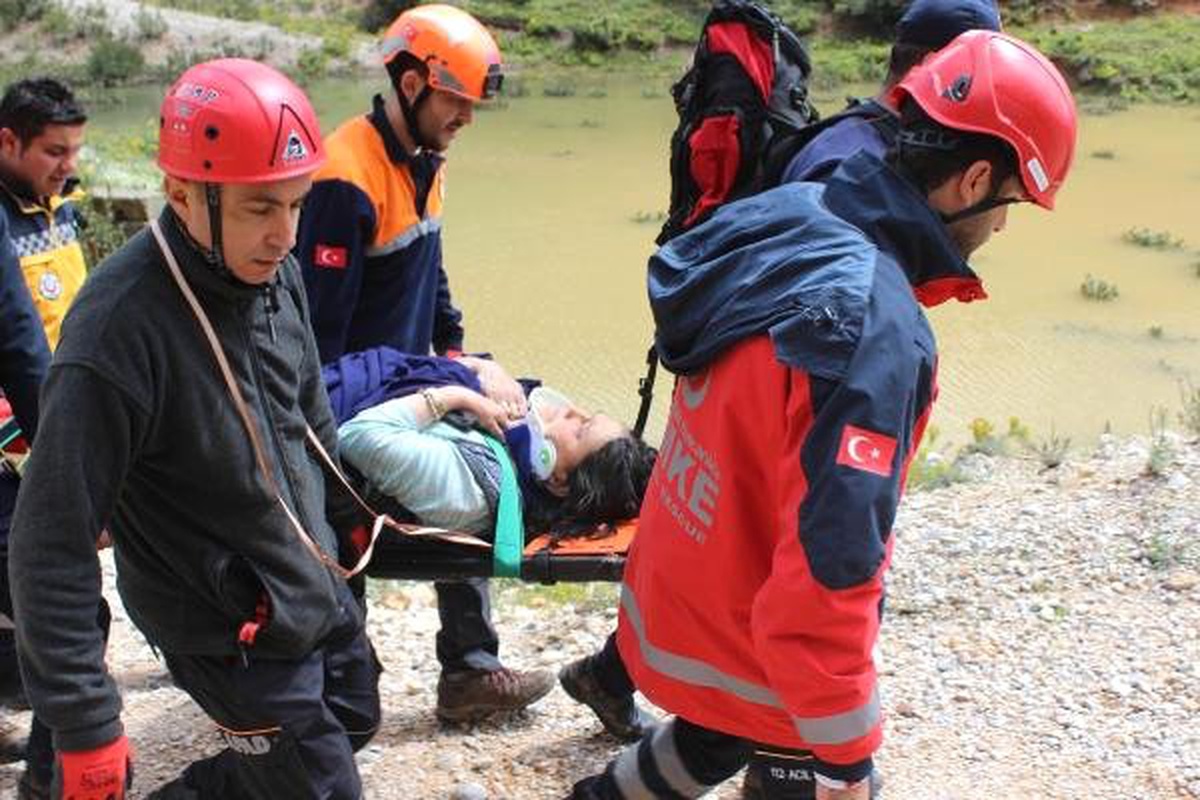 Keçi Otlatırken Uçuruma Düşen Kadını, Çalılıklar Kurtardı