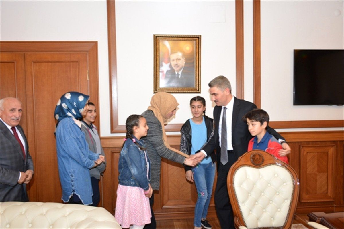 Koruma Altındaki Çocuklardan Yemen\'e Bağış