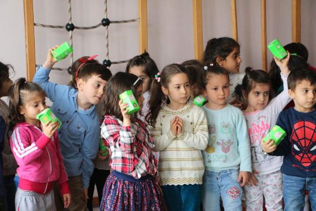 Öğrenciler, Kumbaralarını Kitap Almak İçin Açtı