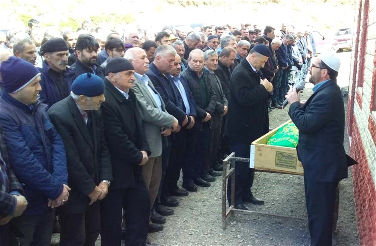 Ordu\'da Üzerine Tomruk Devrilerek Ölen Kişi Toprağa Verildi