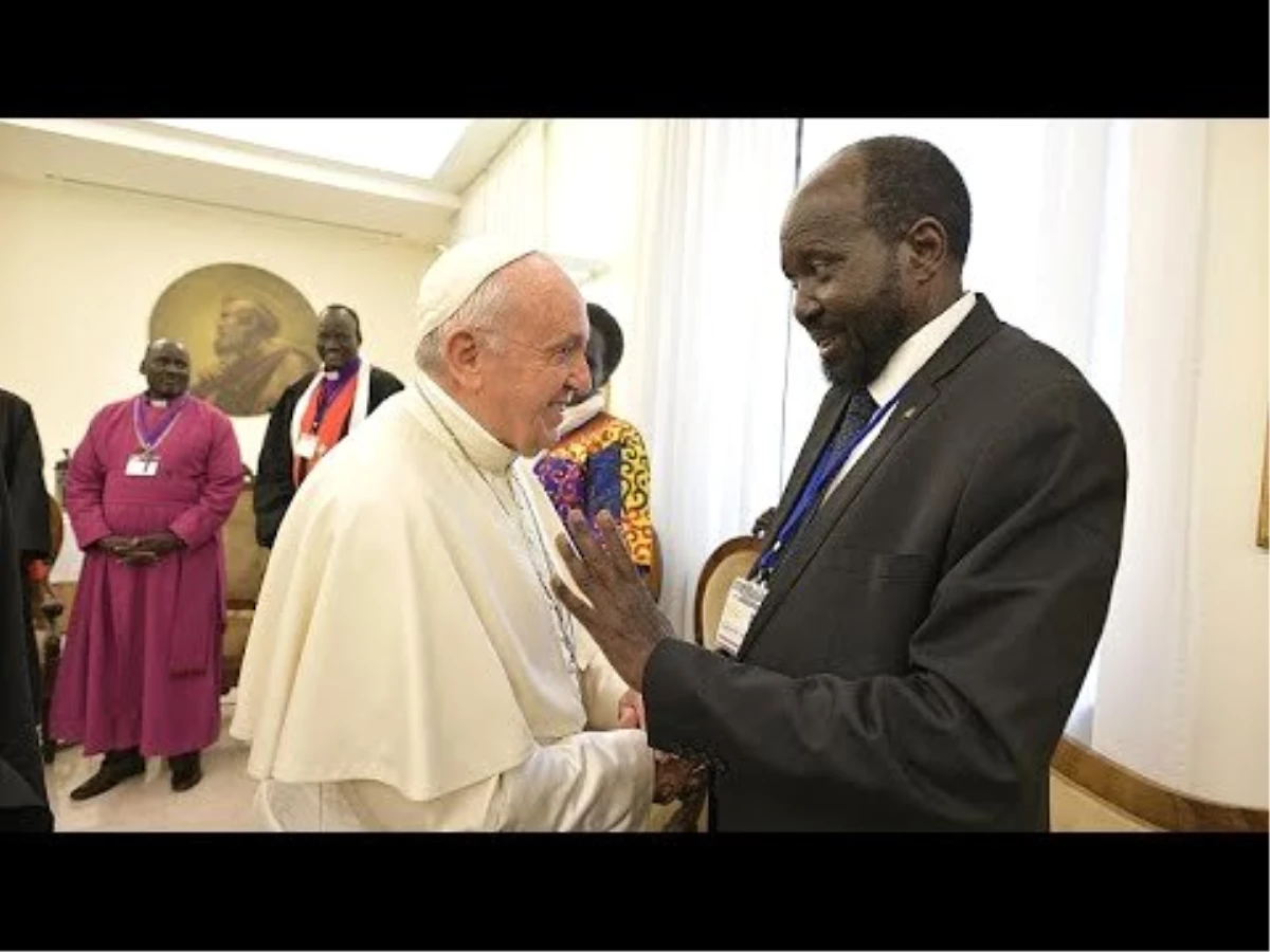Papa Francis Barış İçin Güney Sudanlı Liderlerin Ayağını Öptü