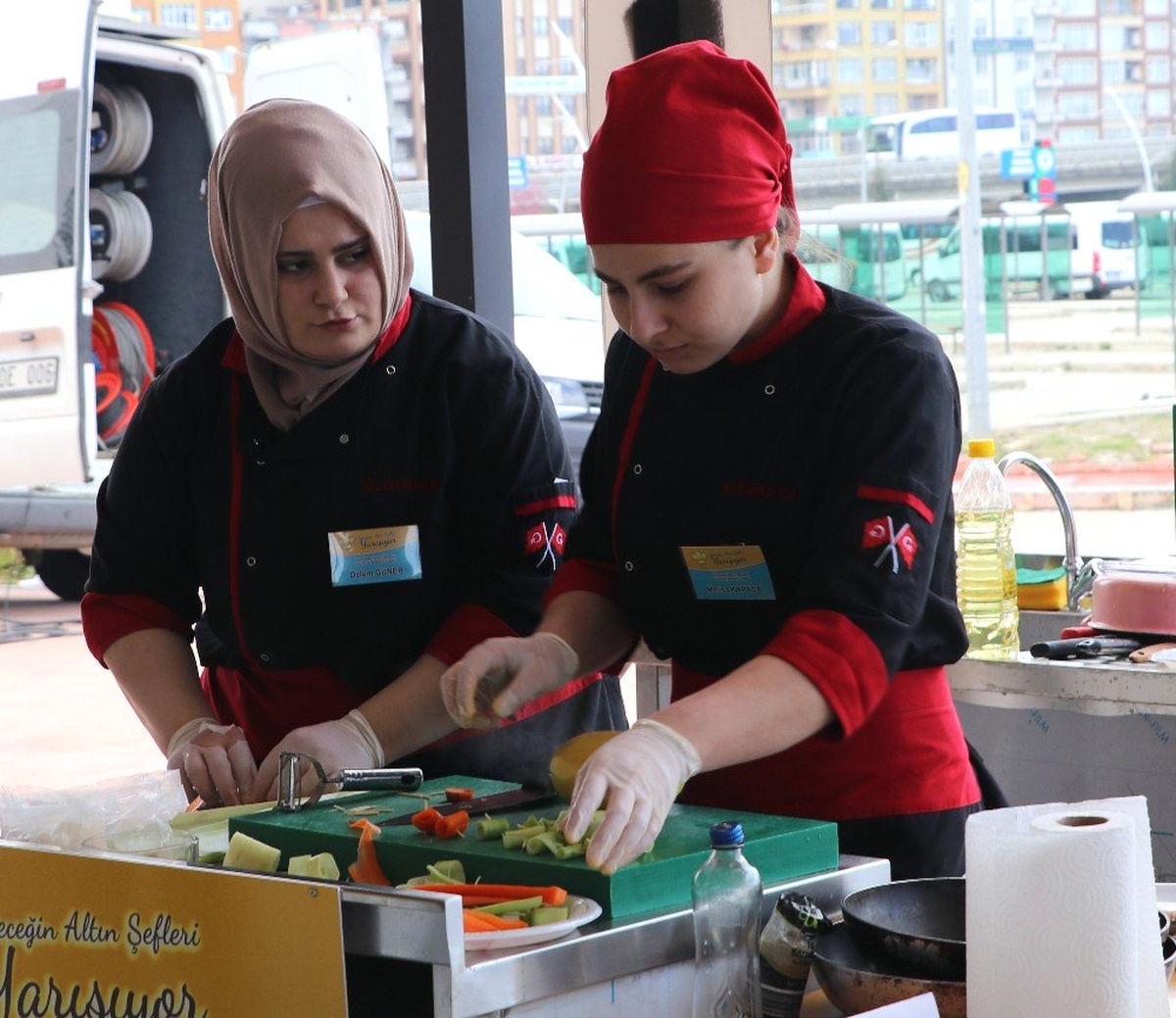 Rize\'de Lise Öğrencileri Yemekleriyle Yarıştı
