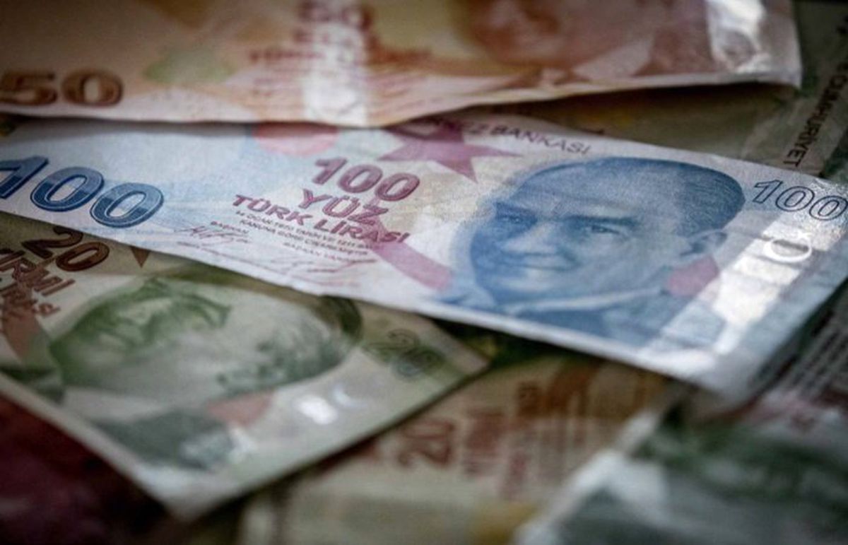Seçimler ve ABD ile ilişkiler TL\'yi baskı altında bırakıyor