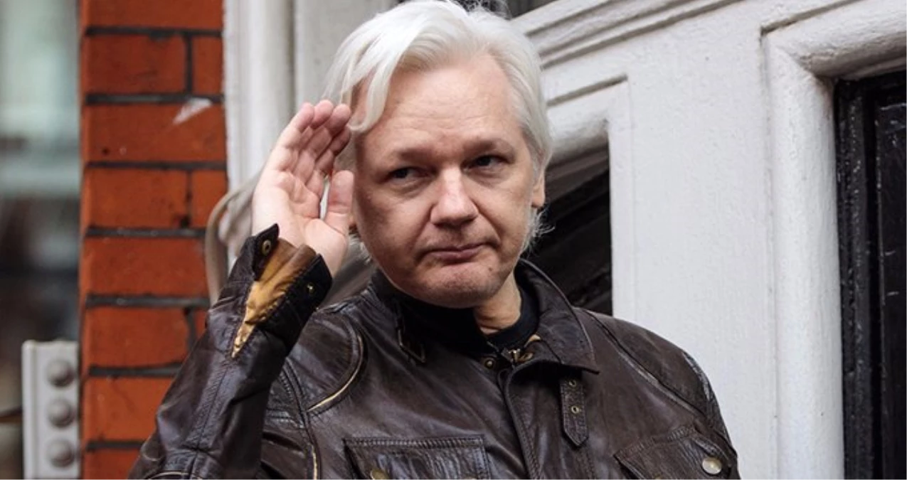 Wikileaks Belgelerini Yayınlayan Julian Assange, Londra\'daki Ekvador Büyükelçiliğinden Çıkarılarak Gözaltına Alındı