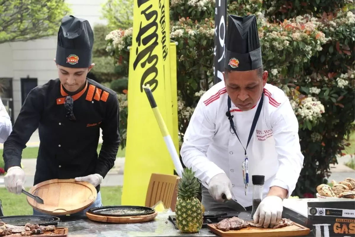 Toros Üniversitesi\'nde Renkli Gastronomi Şenliği