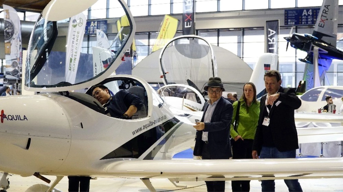 Türk Kartalı" Uçak Filosu Almanya\'nın Gözde Havacılık Fuarında