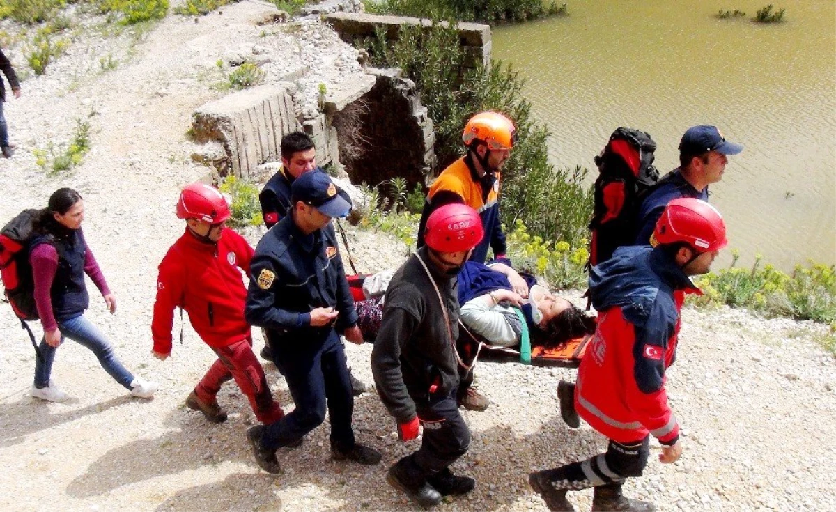 Uçuruma Düşen Kadın Çobanı Çalılar Kurtardı