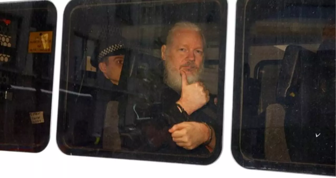 Wikileaks\'in Kurucusu Assange, Londra\'da Tutuklandı