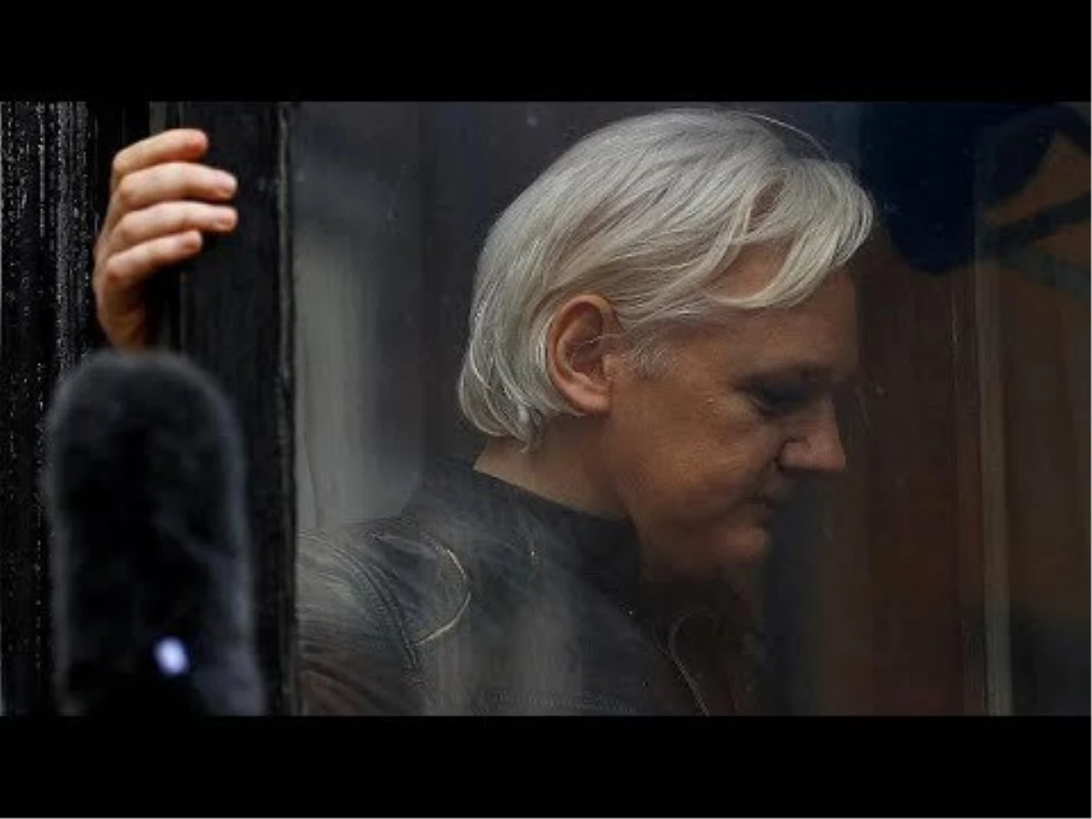 Wikileaks\'in Kurucusu Julien Assange, Londra\'da Gözaltına Alındı