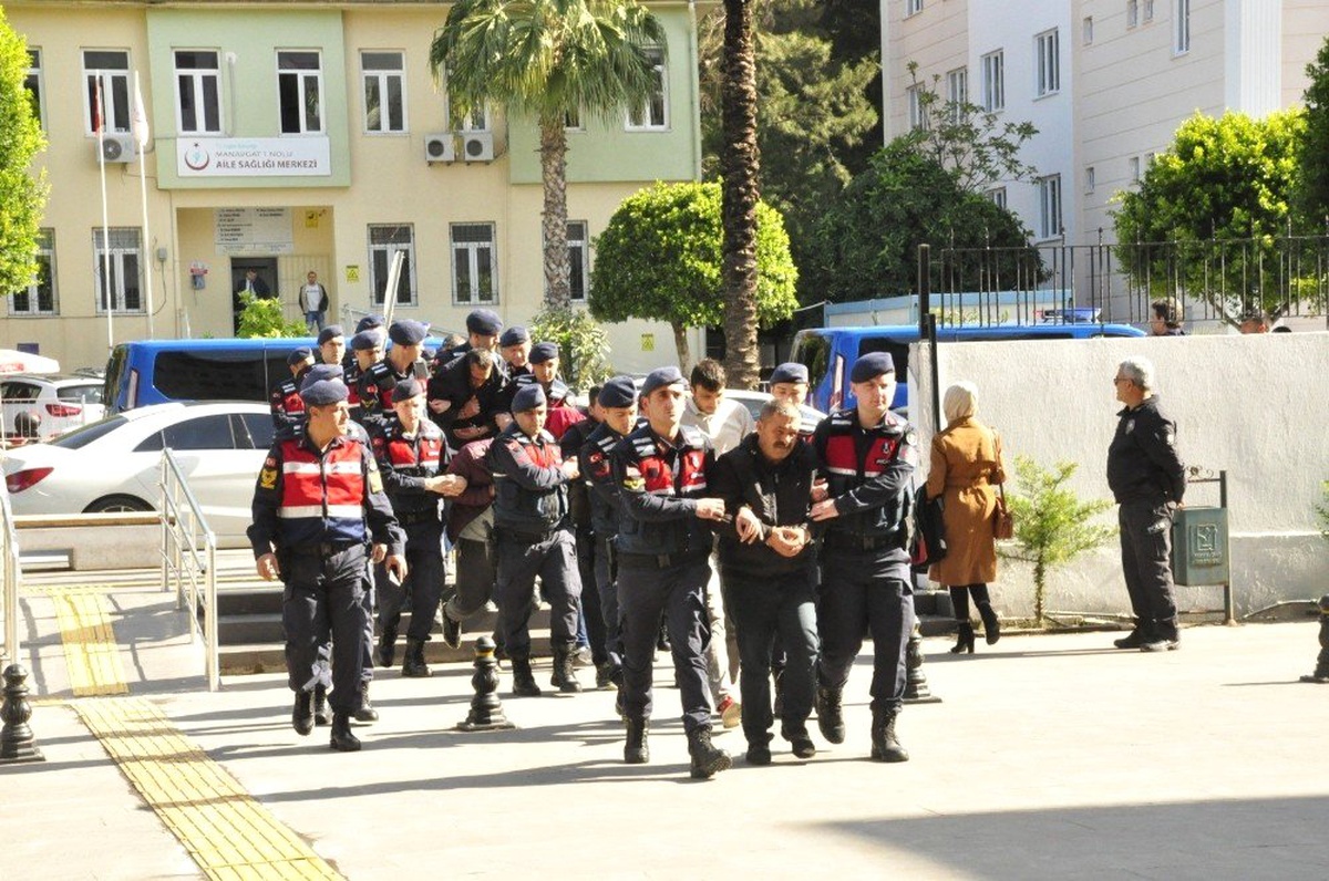 Antalya\'da Fuhuş Operasyonuna 10 Tutuklama